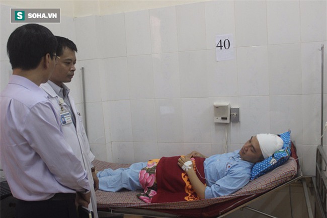 Bác sỹ bị người nhà đánh: Tôi đang giải thích thì bố cháu cầm cốc đánh luôn vào đầu - Ảnh 1.