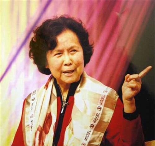 dao dien tay du ky ban kinh dien 1986 qua doi hinh anh 1