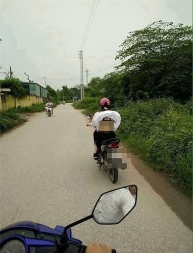 chua he, thieu nu da mac 