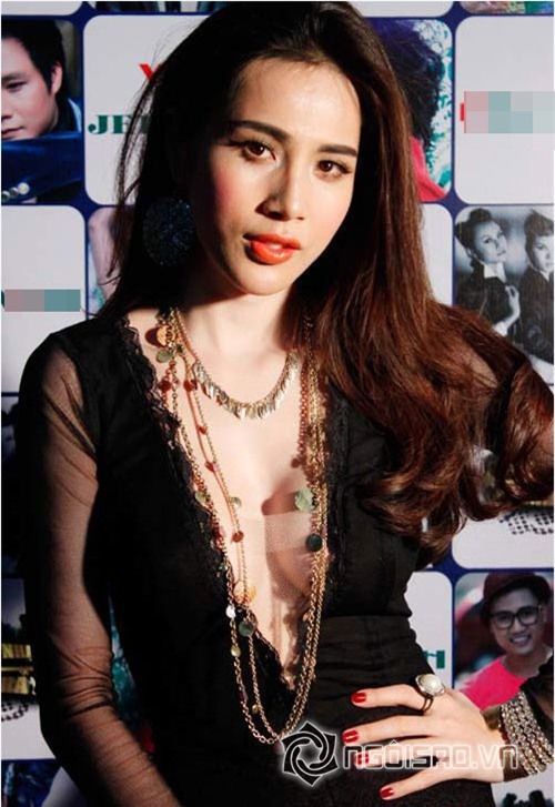 Ca sĩ thủy tiên,thủy tiên lộ nội y,bà xã lê công vinh