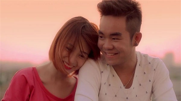 cau-be-hat-nhac-nguoi-lon-kiem-2-chi-vang-tuan-gio-doi-khac-khong-ngo-blogtamsuvn014