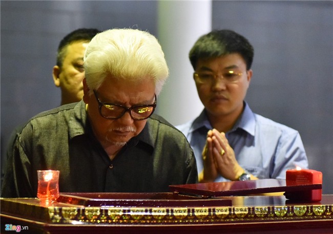 Nghe si nghen ngao trong tang le NSUT Duy Thanh hinh anh 6