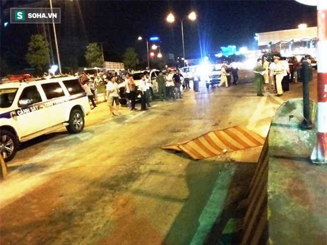 Tài xế cán chết thiếu tá CSGT bị khép tội giết người hay chống người thi hành công vụ? - Ảnh 1.