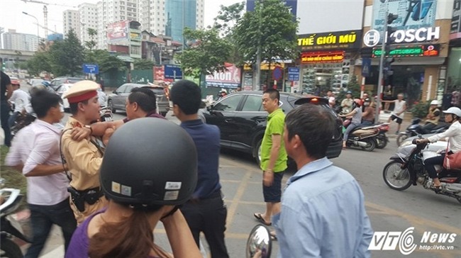 buýt nhanh, BRT, lấn làn BRT