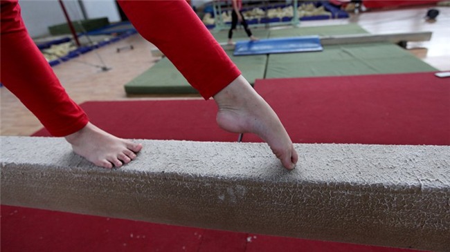 thể dục dụng cụ, học trò, vận động viên nhí