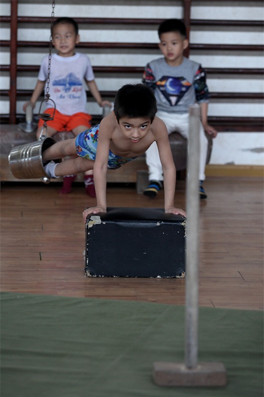 thể dục dụng cụ, học trò, vận động viên nhí