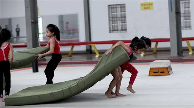 thể dục dụng cụ, học trò, vận động viên nhí