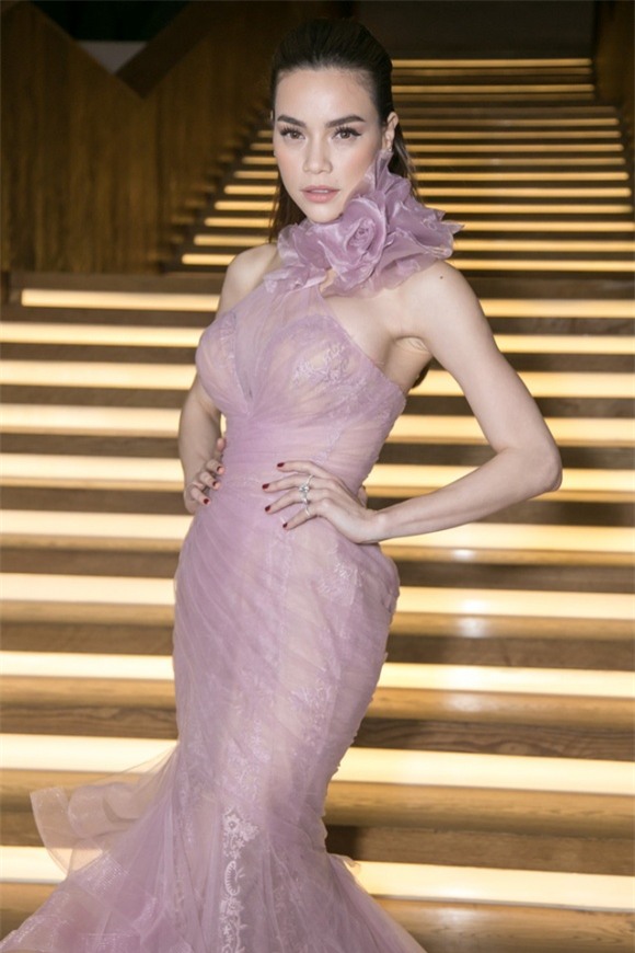 Hồ Ngọc Hà, hà hồ, sao việt, sao thẩm mỹ, Nữ hoàng giải trí