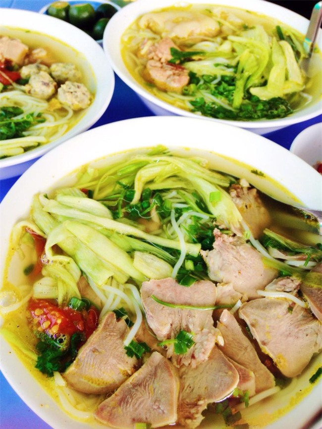 Tổ hợp những quán ăn lúc nào cũng tấp nập khách ở khu Trường Chinh, Đại La - Ảnh 1.