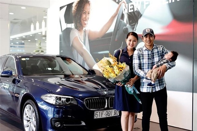 Ngoc Lan duoc ong xa tang xe hop sau khi sinh con trai hinh anh 1