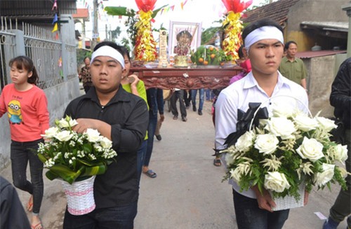 than nhan be gai 9 tuoi bi sat hai tai nhat ban dat ra nhieu cau hoi ve nghi pham - 4