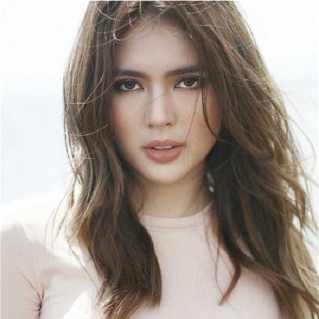 my nu 9x hot nhat hollwood vua tre lai kiem tien ty de nhu "bon" hinh anh 11