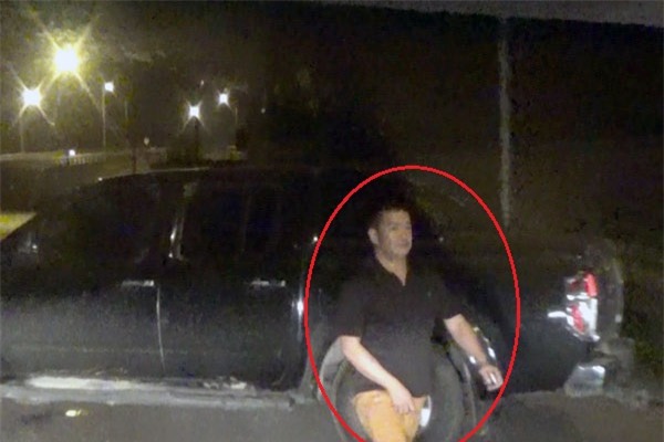 Hinh anh Clip: Con do bao ke xe qua tai, chan dau xe cong vu o Hai Duong 3