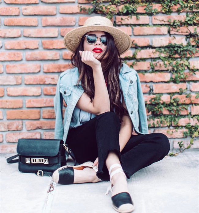 Hè này, phụ kiện bằng cói toàn kiểu đẹp xinh, ưng không chịu được - Ảnh 23.