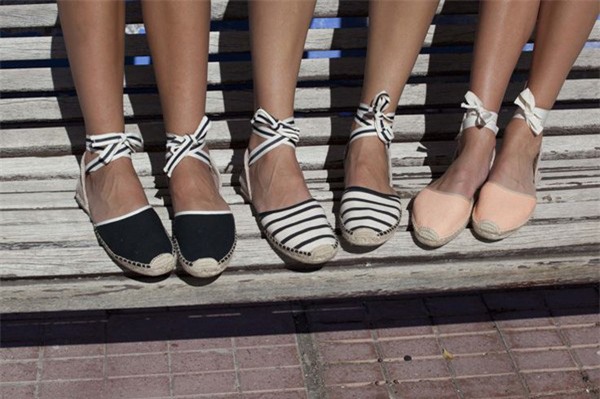 Hè này, phụ kiện bằng cói toàn kiểu đẹp xinh, ưng không chịu được - Ảnh 24.