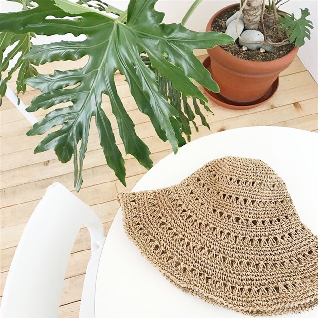 Hè này, phụ kiện bằng cói toàn kiểu đẹp xinh, ưng không chịu được - Ảnh 5.