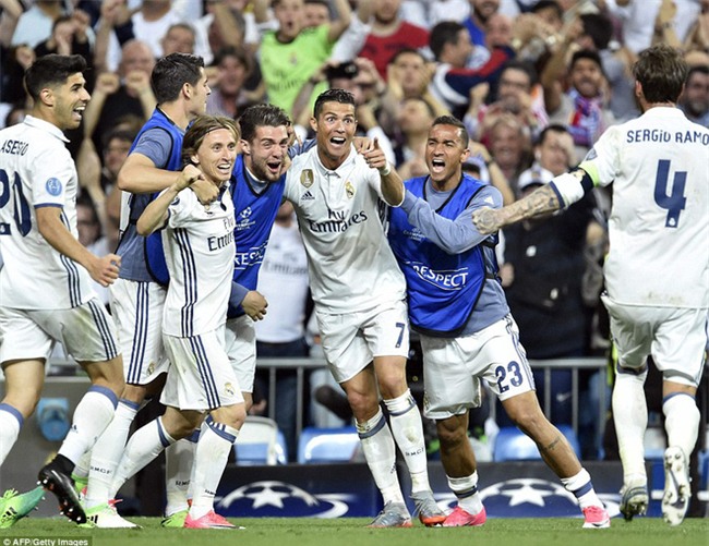 Trên Bernabeu, mỗi ngọn cỏ đều phải gọi tên Cristiano Ronaldo - Ảnh 38.