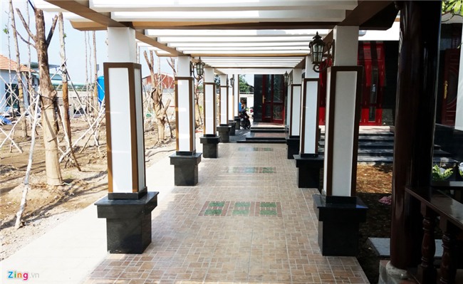 Ben trong khu biet thu rong 6.500 m2 xay trai phep cua TGD o Soc Trang hinh anh 4