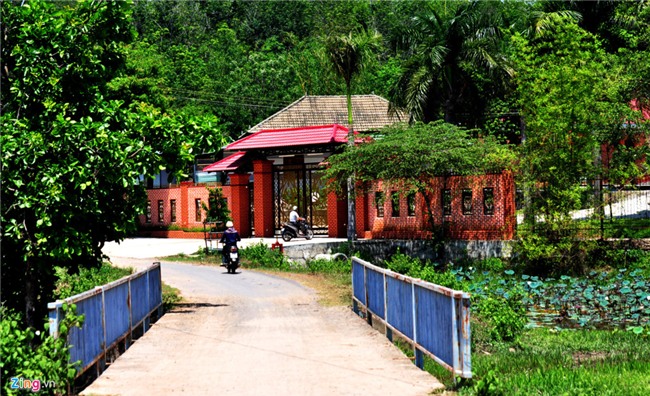 Can canh biet phu cua Uy vien Thuong vu Tinh uy Kon Tum hinh anh 2