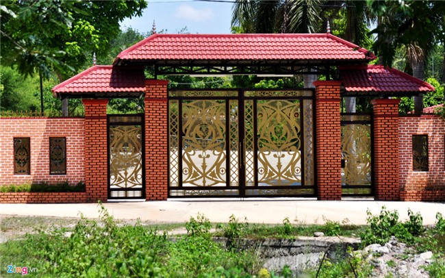 Can canh biet phu cua Uy vien Thuong vu Tinh uy Kon Tum hinh anh 3