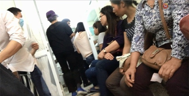 Theo chân “cò mồi” dẫn người bệnh từ cổng viện K sang phòng tư làm thủ tục để khám “siêu tốc” - Ảnh 6.