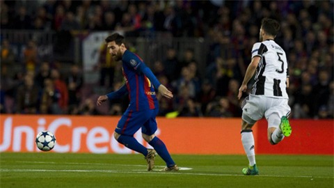 Messi bỏ lỡ không ít cơ hội ngon ăn