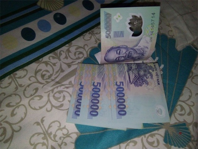 Chị vợ vớ được quỹ đen của chồng: Các mẹ chú ý khu vực nóc tủ nhé! - Ảnh 2.