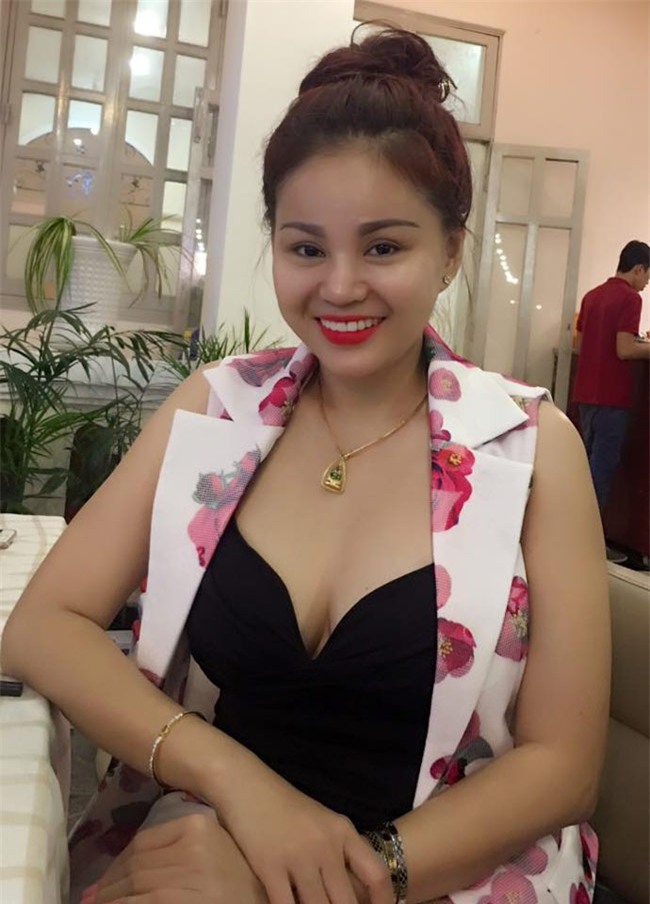 "nguoi yeu hoai linh" khien cac co dau showbiz viet phai "ne voi" hinh anh 2