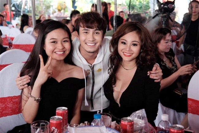 "nguoi yeu hoai linh" khien cac co dau showbiz viet phai "ne voi" hinh anh 3