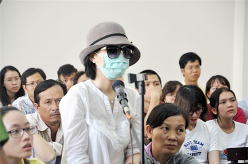 xuat hien tinh tiet bat ngo vu nu sinh bi tat axit mu mat o sai gon - 3