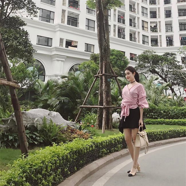 Angela Phương Trinh dìm chiều cao bằng quần loe quá khổ, Đỗ Mỹ Linh chững chạc với tóc uốn xoăn - Ảnh 12.
