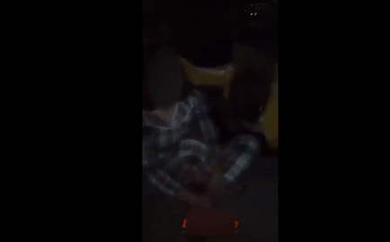 Bắt quả tang chị em kết nghĩa ngủ với chồng mình ngay tại nhà, vợ lao vào túm tóc chửi bới - Ảnh 1.