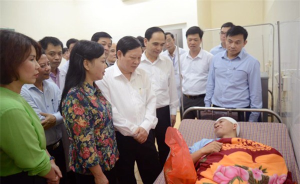 bác sĩ bị đánh, hành hung bác sĩ, an ninh bệnh viện, đánh bác sĩ