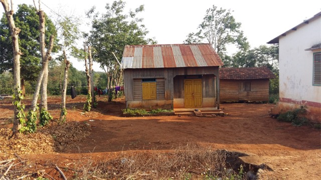 be gai lop 8 bi 5 thanh nien xam hai toi muc tram cam? - 2