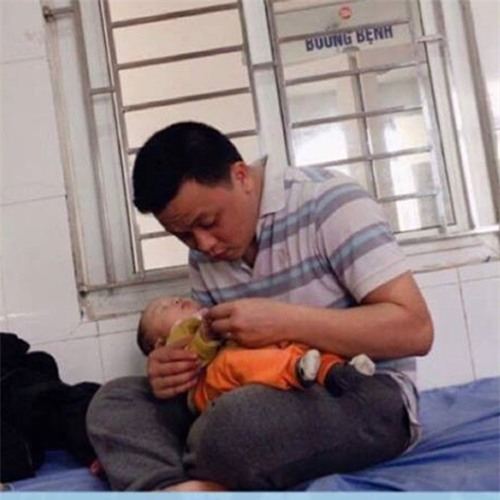 Bố trông con, nghe qua tưởng vụng về, nhưng nhìn mới thấy nghề - Ảnh 13.