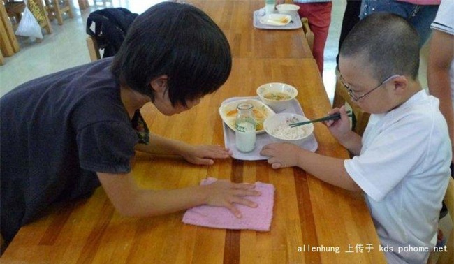 Một bữa trưa đạm bạc của trẻ em Nhật sẽ khiến nhiều người phải cảm thấy hổ thẹn, và đây là lý do - Ảnh 21.