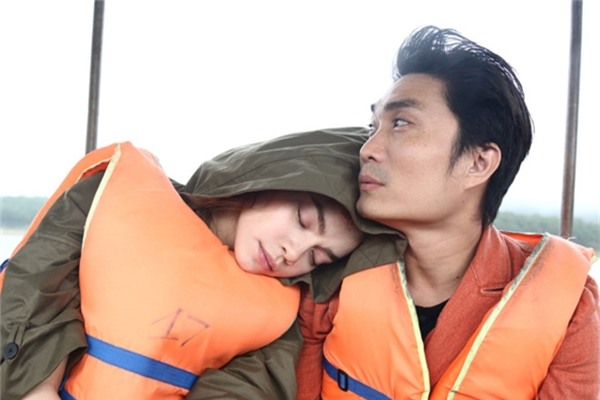 Soi những khoảnh khắc ngủ gật của sao Việt trong hậu trường - Tin sao Viet - Tin tuc sao Viet - Scandal sao Viet - Tin tuc cua Sao - Tin cua Sao