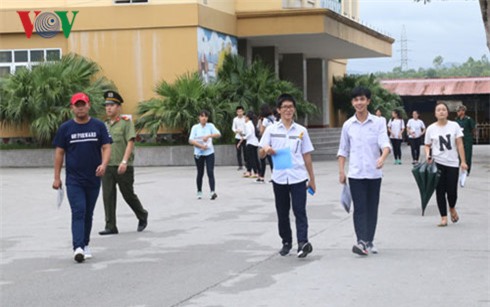 bo ky thi thpt quoc gia thi chong tieu cuc va benh thanh tich nhu nao hinh 1