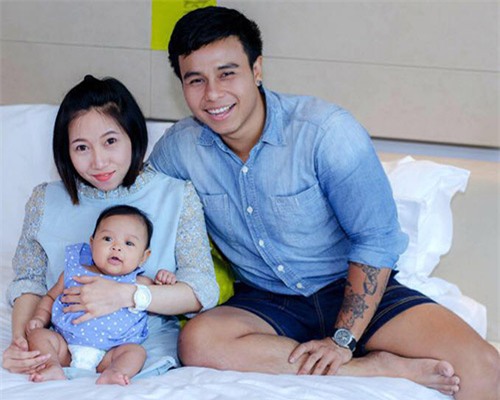 con gai xinh dep cua me 9x cut chan tung bi de biu "khong ai muon co con cung" - 5