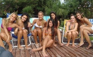 Có vợ nóng bỏng thế này, bảo sao Messi thăng hoa - 11