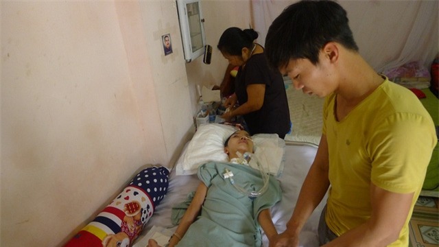 Không biết rồi cuộc sống sẽ đi đâu, về đâu khi Lệ thì vẫn nằm đây trong nỗi đau đớn, bất hạnh.