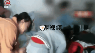 Giáo viên thản nhiên đánh học sinh câm điếc để dạy dỗ gây phẫn nộ - Ảnh 3.