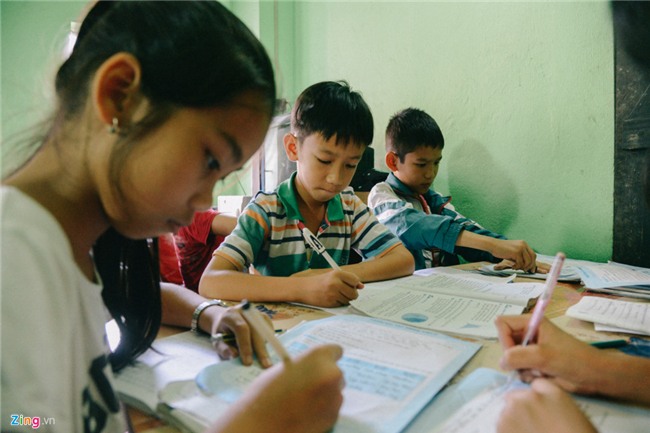 Lop hoc mien phi khong bang, phan cua co giao xuong thuy tinh hinh anh 4