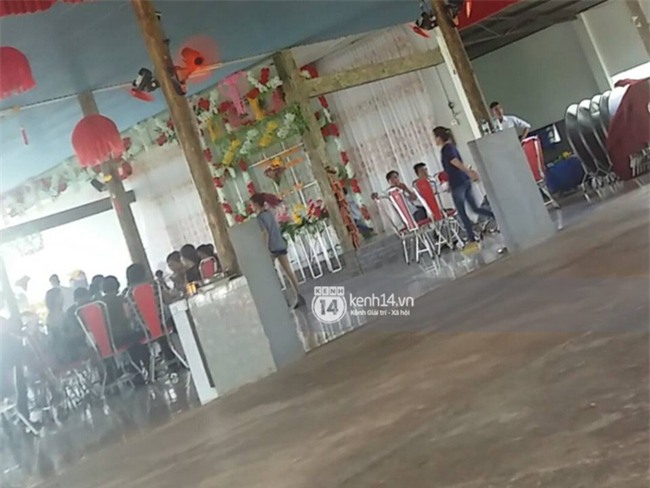 Không phải giỡn chơi hay quay MV, Khởi My - Kelvin Khánh đang làm đám hỏi tại nhà hàng ở Long Khánh! - Ảnh 1.