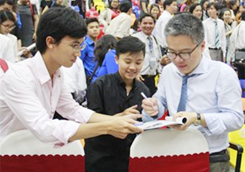 GS Ngo Bao Chau: Toi tung ton thuong khi thi truot hinh anh 1