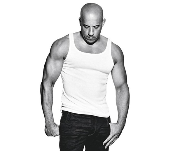Ảnh quá khứ béo phệ, lộ bụng mỡ của Dom Vin Diesel bị đào mộ
