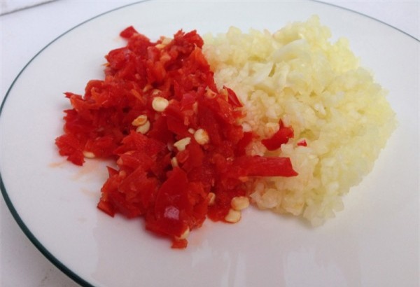 Đã vào mùa xoài, chỉ cần chén mắm ruốc ngon thế này thì nghĩ đến thôi đã chảy nước miếng - Ảnh 2.