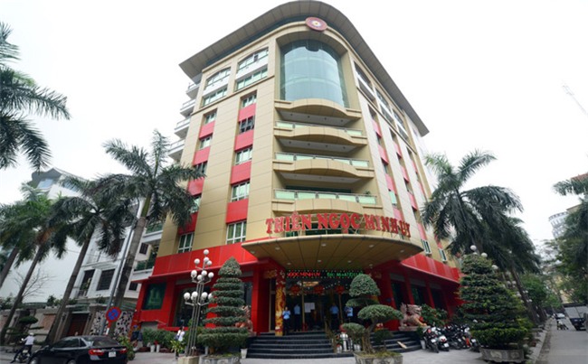 Hinh anh Thien Ngoc Minh Uy 'chet', voi bach tuoc da cap chua han da het