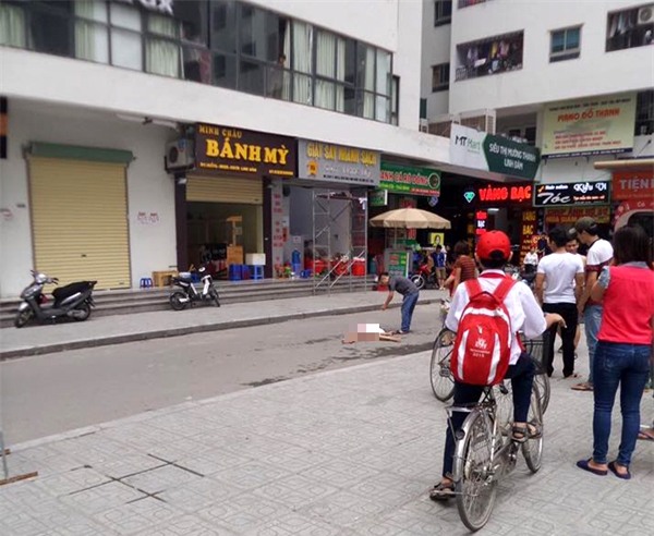 Hà Nội: Cô gái trẻ rơi từ tầng cao chung cư HH Linh Đàm xuống đất tử vong - Ảnh 1.