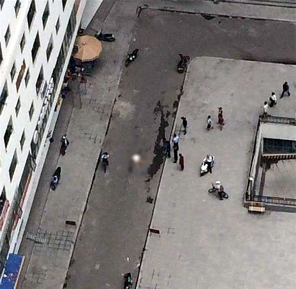 Hà Nội: Cô gái trẻ rơi từ tầng cao chung cư HH Linh Đàm xuống đất tử vong - Ảnh 2.